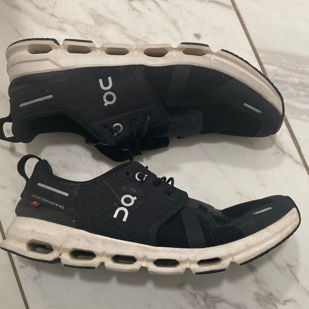 On Running Men's Black and Gray Athletic Shoes - Picture 6 of 16